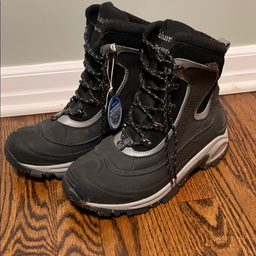 NWT Columbia Snow Boots *MMAO*